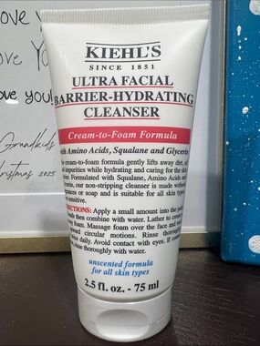 New & Sealed~ Kiehl's Ultra Facial Barrier-Hydrating Cleanser